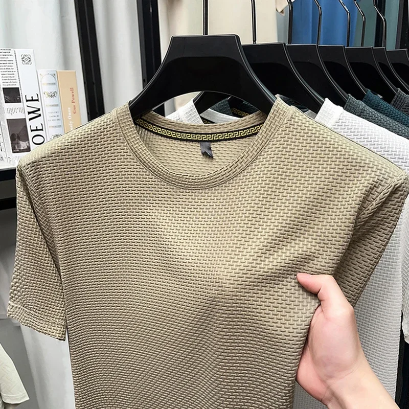 New Men's Casual and Fashionable Bone Flower Short Sleeved Round Neck T-shirt – Image 4