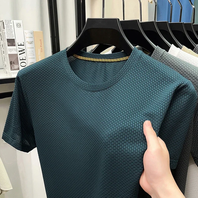 New Men's Casual and Fashionable Bone Flower Short Sleeved Round Neck T-shirt